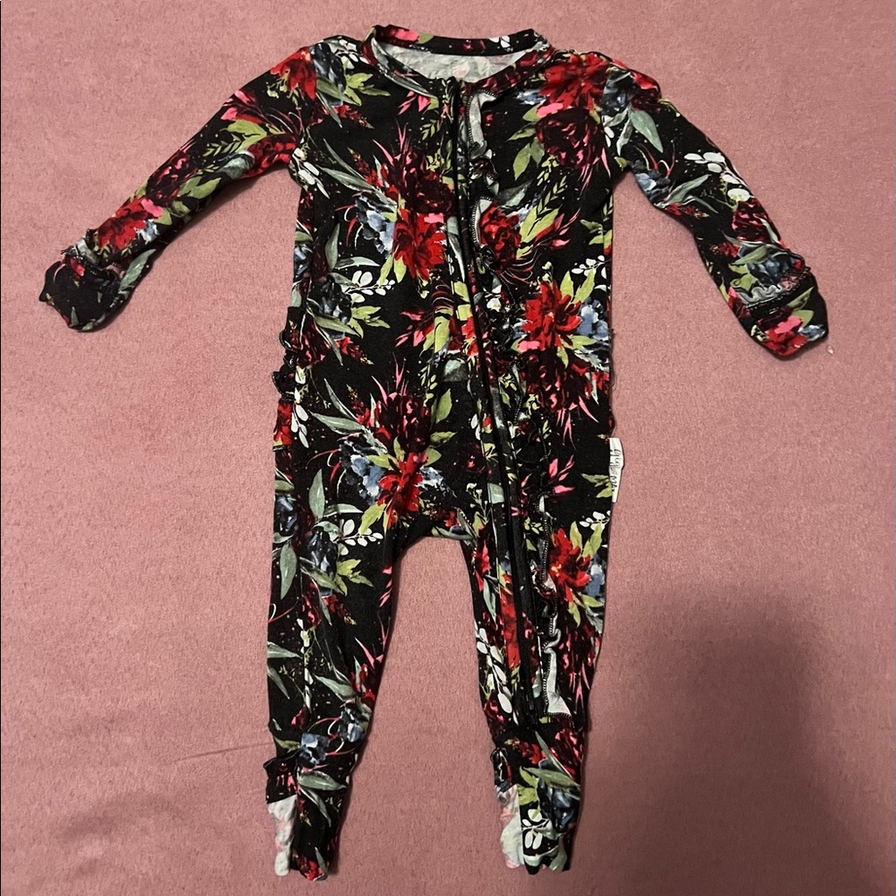 VGUC Gigi and Max 3M bamboo zip.